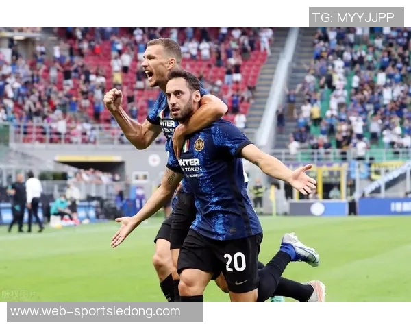 马伦首秀闪耀罗马收获处子球庆祝胜利瞬间分享社媒喜悦 马伦首秀闪耀罗马收获处子球庆祝胜利瞬间分享社媒喜悦